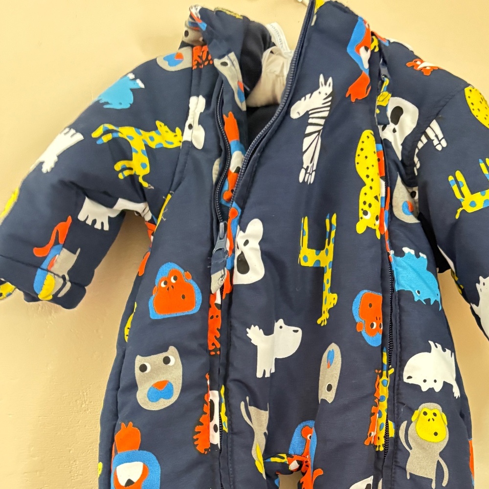 Vine snowsuit, one piece with detachable booties, hood, double zipper, 3-6 month